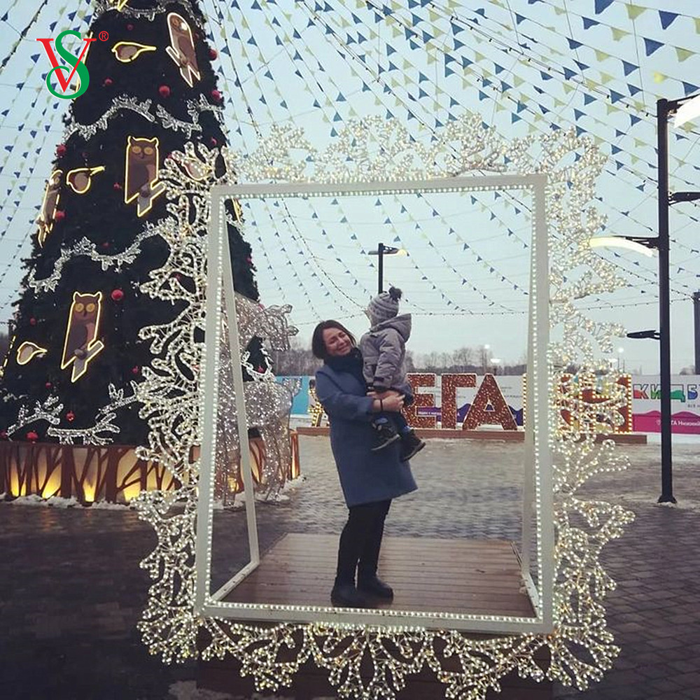 クリスマスの写真フレームを照らして、クリスマスの写真を撮ります