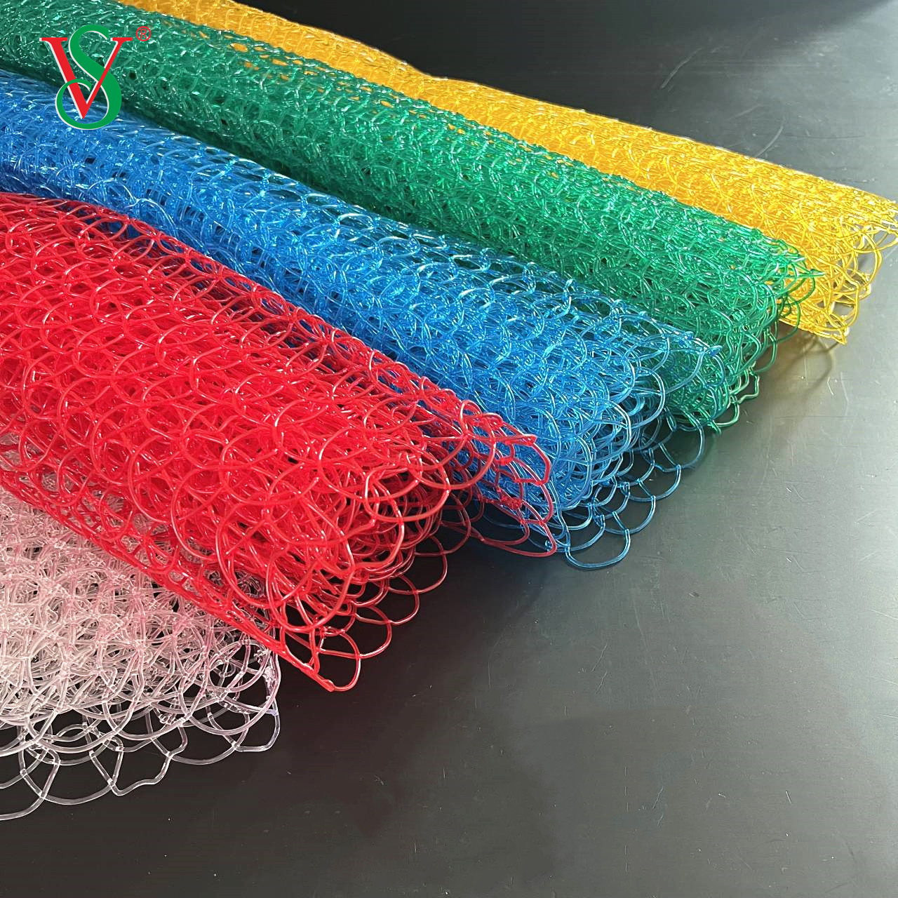 クリスマスの装飾を作るモチーフライト用のPVCメッシュネットカーペット