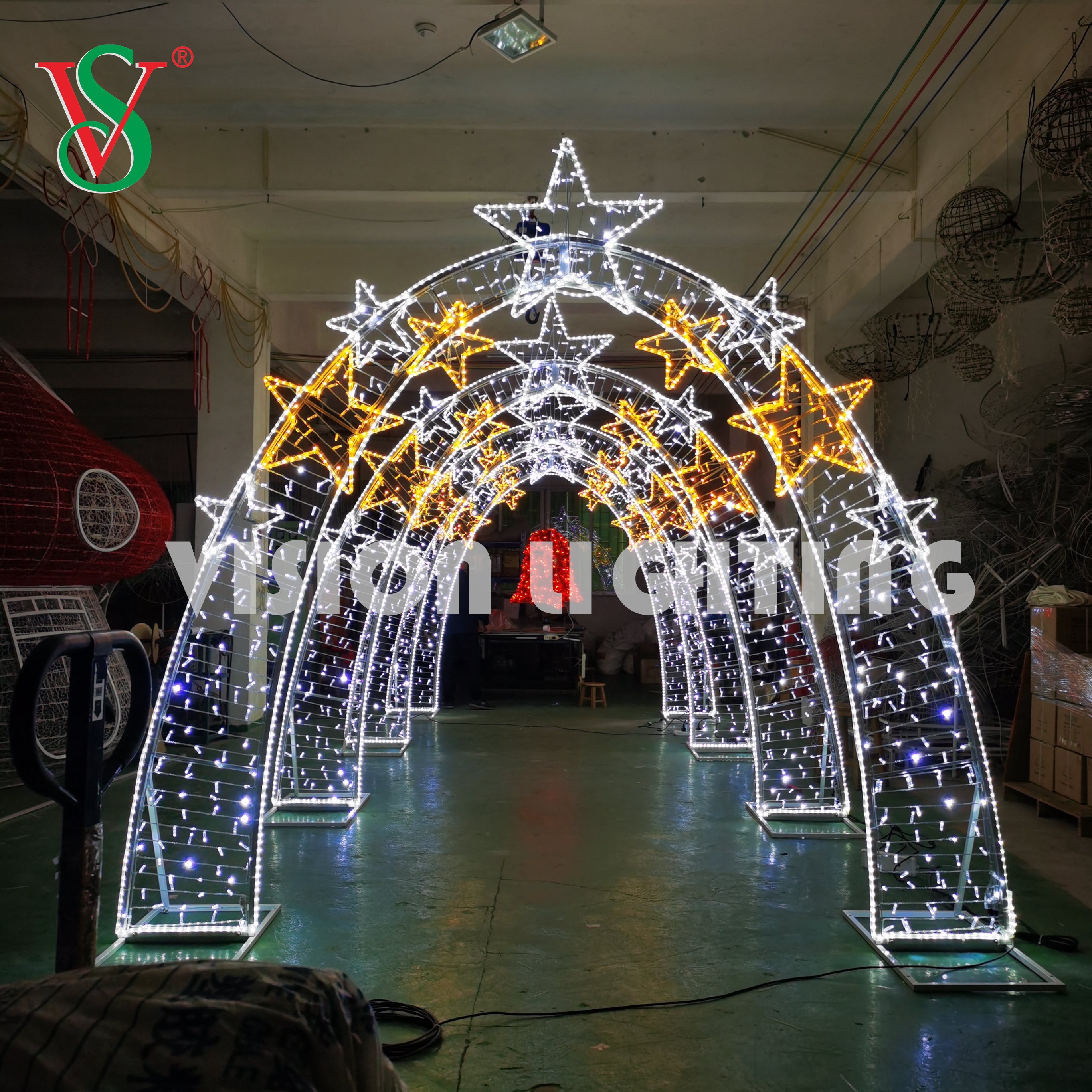 バレンタインデーの装飾のための屋外の巨大なアーチのロマンチックなアーチ 3D モチーフ ライト