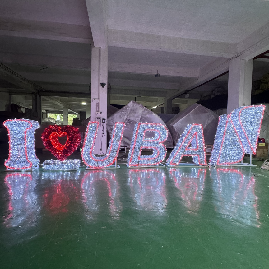 新年のサインボード屋外3D彫刻モチーフライトの新年の装飾